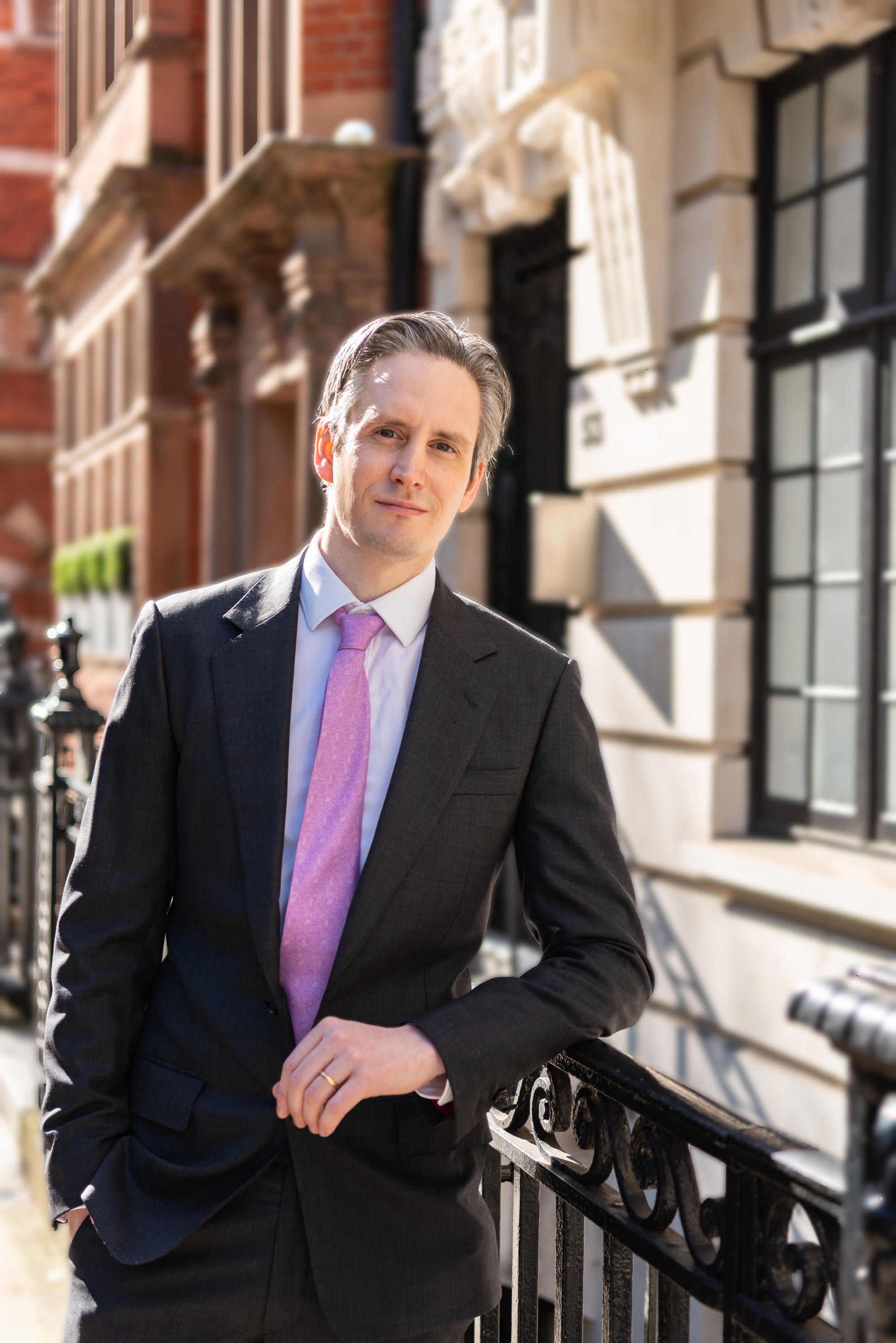 Dr Magnus Lynch
